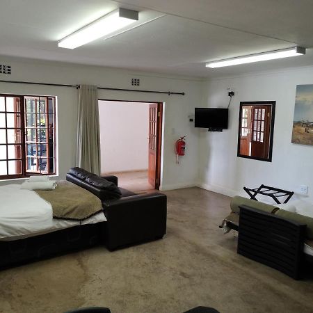 Lifestyle Corner Guesthouse Musina Extérieur photo