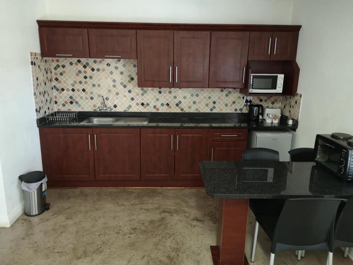 Lifestyle Corner Guesthouse Musina Extérieur photo